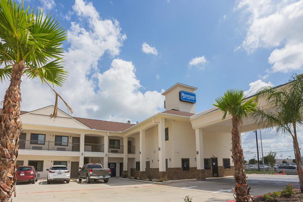 Rodeway Inn & Suites Houston - I-45 North near Spring - image 6