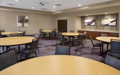 Courtyard by Marriott Houston Intercontinental Airport - image 11