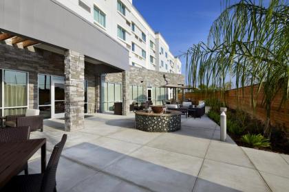 Courtyard by Marriott Houston Intercontinental Airport - image 2