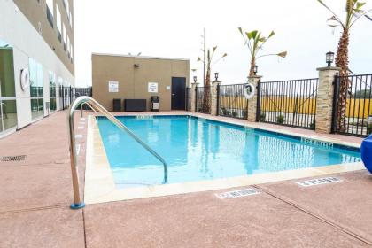 Holiday Inn Express & Suites - Houston IAH - Beltway 8 an IHG Hotel - image 13