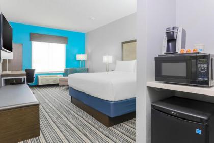 Holiday Inn Express & Suites Houston - Hobby Airport Area an IHG Hotel - image 12