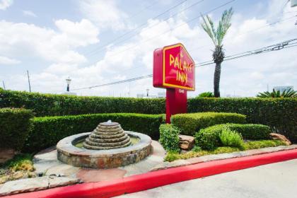 Palace Inn I-10 West & Beltway 8 - image 5