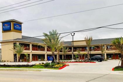 Baymont by Wyndham Houston Hobby Airport - image 1