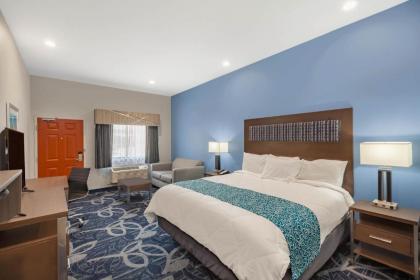 Baymont by Wyndham Houston Hobby Airport - image 13