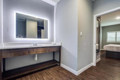 Scottish Inns & Suites Houston TX - image 20