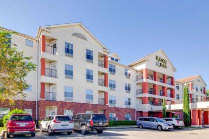 MainStay Suites Texas Medical Center/Reliant Park - image 13