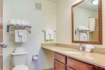 MainStay Suites Texas Medical Center/Reliant Park - image 16