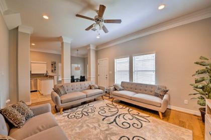 Updated Home 15 Mins to The Galleria and Uptown! - image 7