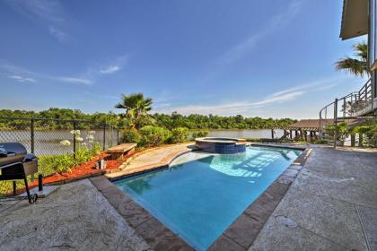 Luxury Home with Pool on San Jacinto Riverfront! - image 15