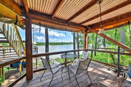 Riverfront Houston House with Deck and Private Dock! - image 2