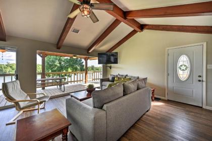 San Jacinto River Home with Deck Games and Grill! - image 14