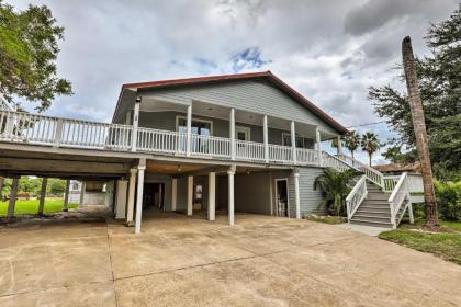 Home with Deck and Dock on San Jacinto River! - image 14