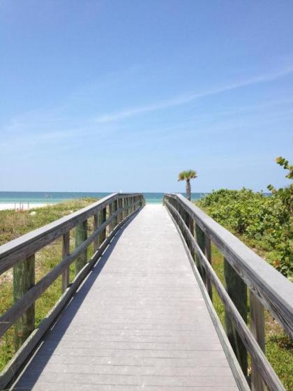 Aqua Beach two Bedroom Apartment Indian Rocks Beach Florida