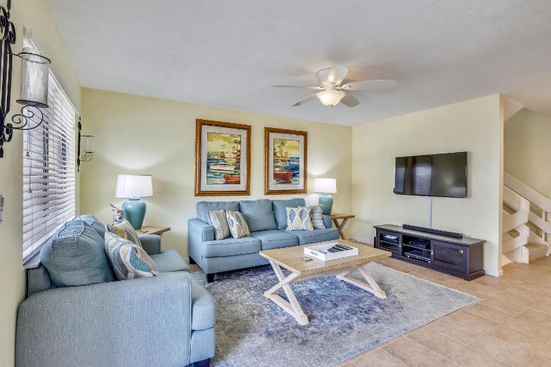 Gulfside Villas 3 NEW!! Amazing Townhome on the Beach! - image 2