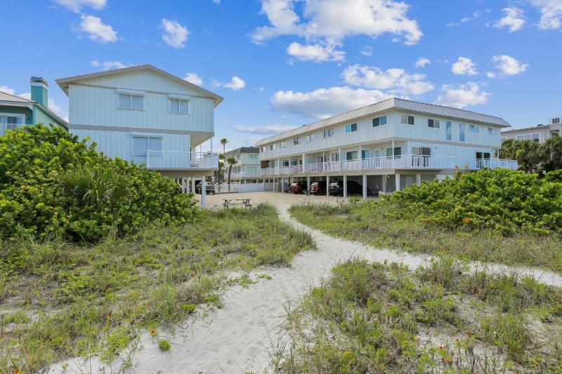 Gulfside Villas 3 NEW!! Amazing Townhome on the Beach! - image 4