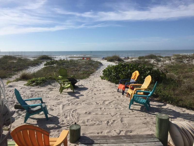 Sun N Fun Beachfront Vacation Rentals - main image