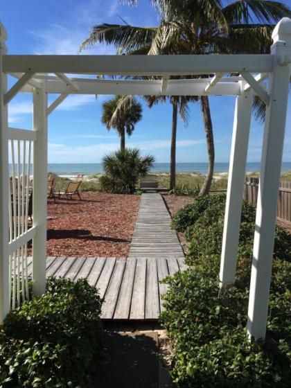 Sun N Fun Beachfront Vacation Rentals - image 11