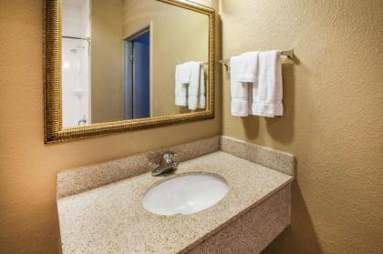 La Quinta Inn by Wyndham Indianapolis North at Pyramids - image 7