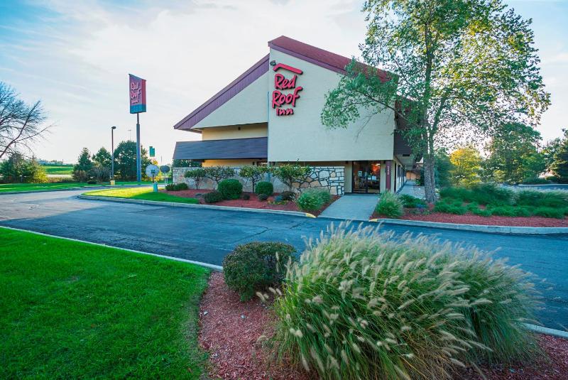 Red Roof Inn Indianapolis North - College Park - image 5