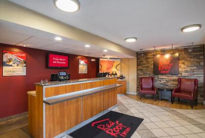 Red Roof Inn Indianapolis North - College Park - image 9