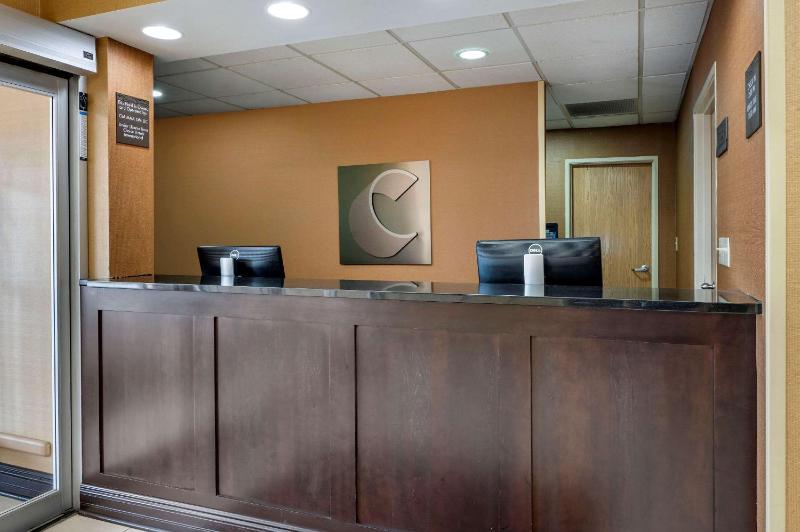 Comfort Inn Indianapolis East - image 3