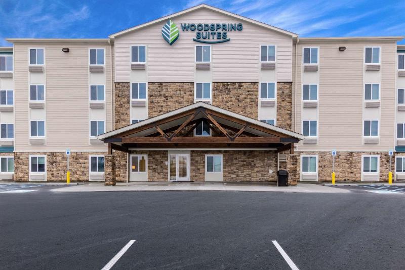 WoodSpring Suites Indianapolis Airport South - image 5