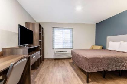 WoodSpring Suites Indianapolis Airport South - image 14