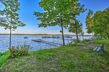 Interlochen Duplex with Workspace 1 Block to Lake Michigan