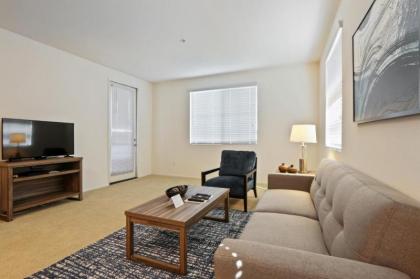 Bluebird Suites in Irvine - image 12