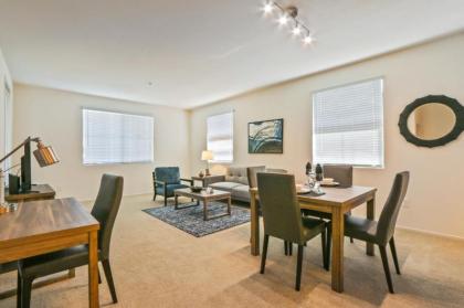 Bluebird Suites in Irvine - image 8