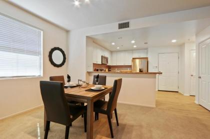 Bluebird Suites in Irvine - image 9