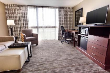 Drury Inn & Suites Kansas City Airport - image 7