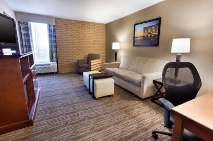 Drury Inn & Suites Kansas City Airport - image 8