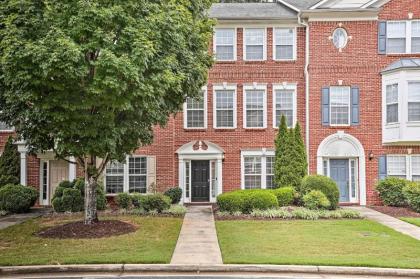 Townhome about 1 Mi to Kennesaw State University!