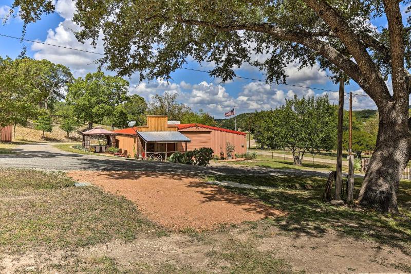 Kerrville Studio - Mins to River and Wineries! - image 6