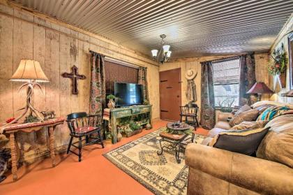 Kerrville Studio - Mins to River and Wineries! - image 7