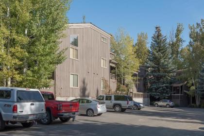 Bridgepoint Condominiums on Creek Walk to Town - image 8