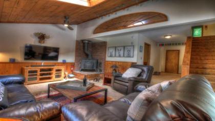 Killington Mountain Retreat by Killington Vacation Rentals - image 4