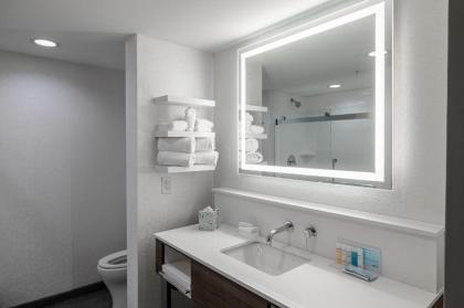 Hampton Inn Knoxville-West At Cedar Bluff - image 12