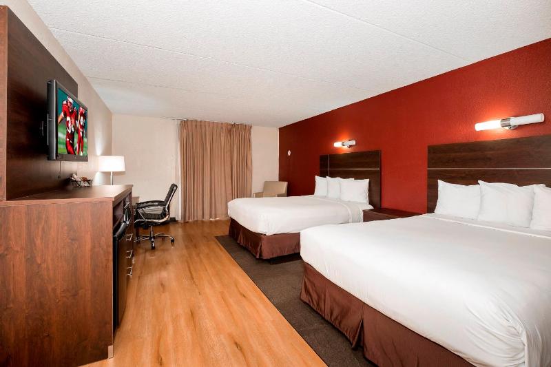 Red Roof Inn PLUS+ & Suites Knoxville West - Cedar Bluff - image 7