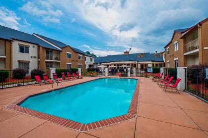 Red Roof Inn PLUS+ & Suites Knoxville West - Cedar Bluff - image 10