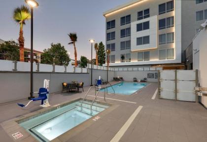 Hampton Inn by Hilton Irvine Spectrum Lake Forest - image 6