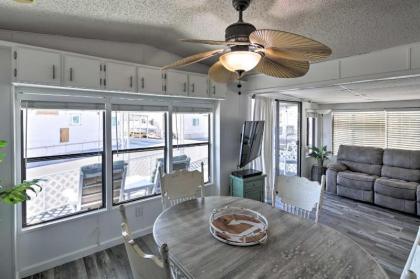 Bright Home with Resort Perks - Walk to Lake Havasu! - image 12