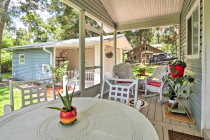 Charming Lake Helen Home with Yard by Interstate 4! - image 9