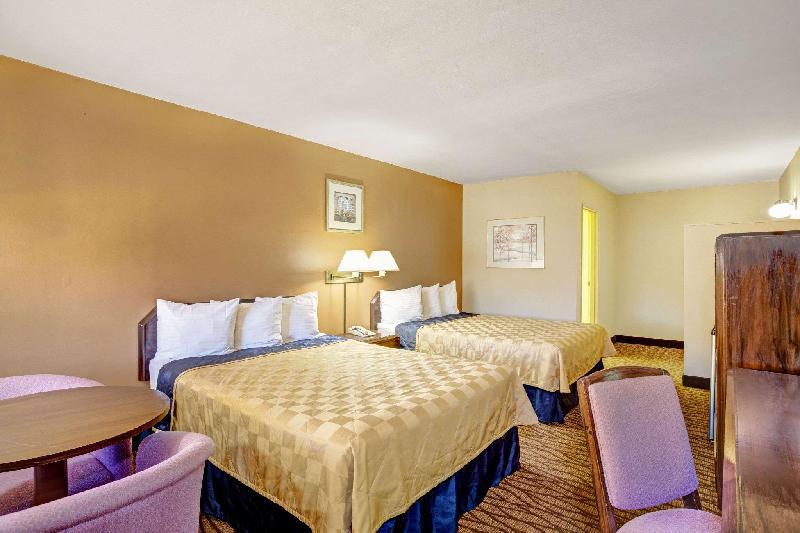 Howard Johnson by Wyndham South Lake Tahoe - image 5