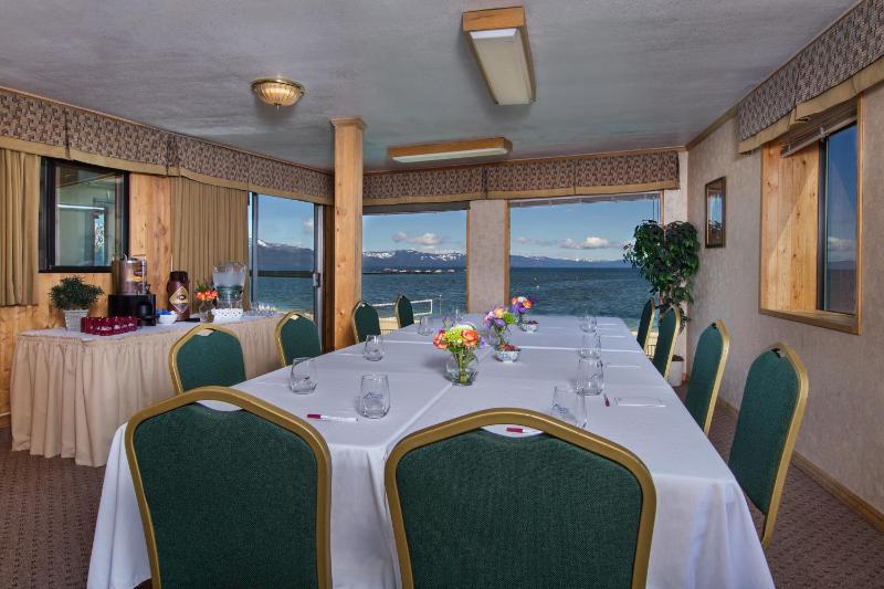 Tahoe Lakeshore Lodge & Spa - image 2