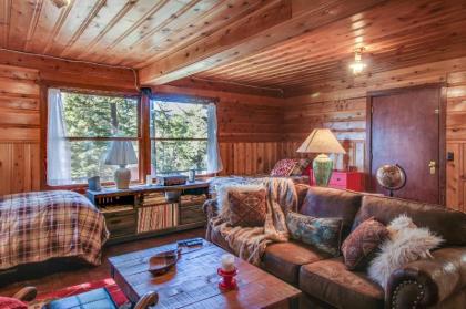 The Cherry Leaf Lodge & Retreat on Fallen Leaf Lake - image 4