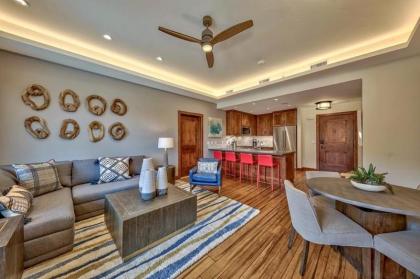 Luxury Two Bedroom Residence Steps From Heavenly Village Condo - image 11