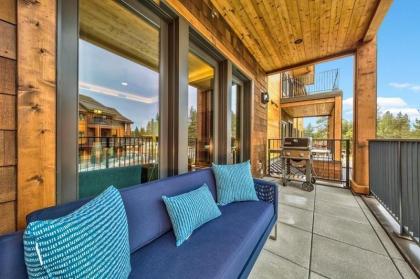 Luxury Two Bedroom Residence Steps From Heavenly Village Condo - image 8