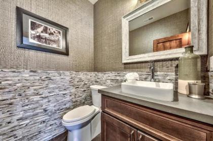 Brand New 4 Br Luxury Home Minutes From Lake Tahoe Townhouse - image 12